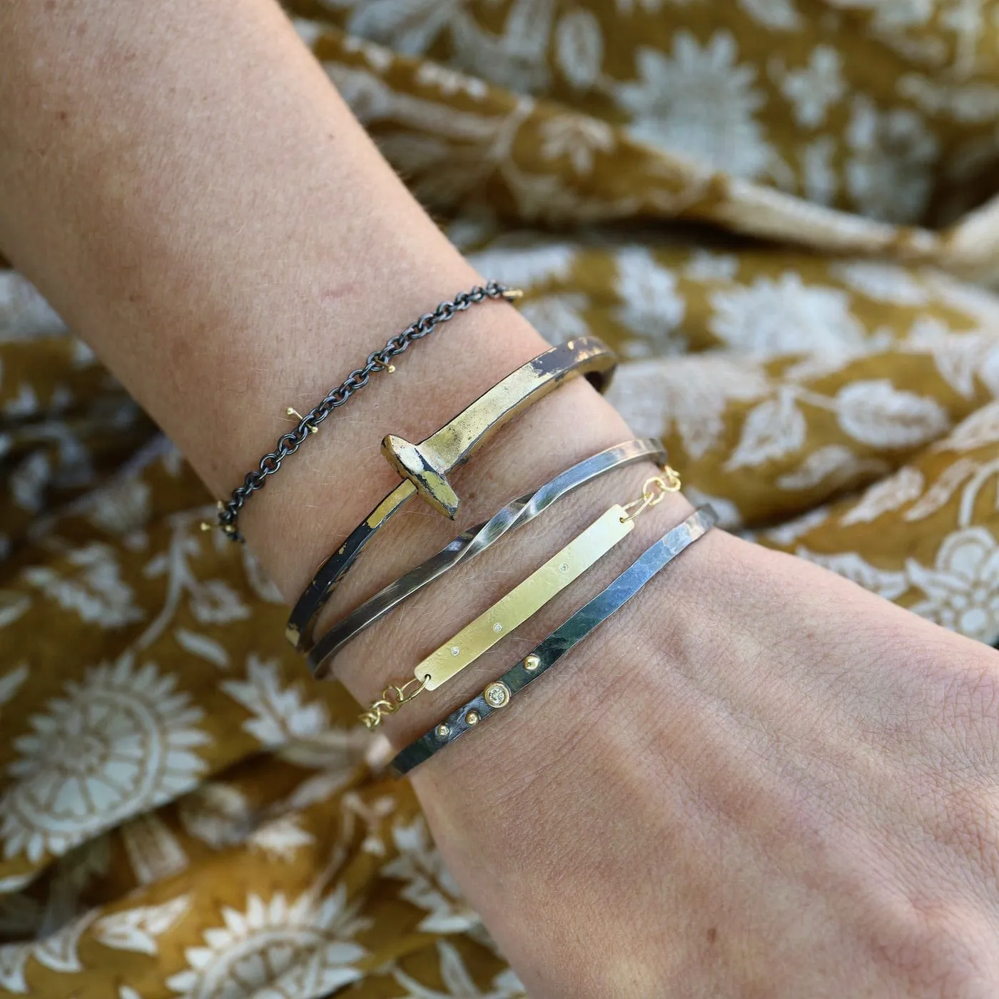 18k Gold 4mm ID Bracelet with 3 Scattered Diamonds