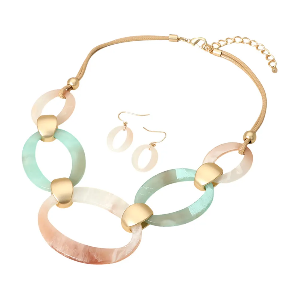 iLLASPARKZ Bold Matte Finish Resin Oval Link Statement Necklace