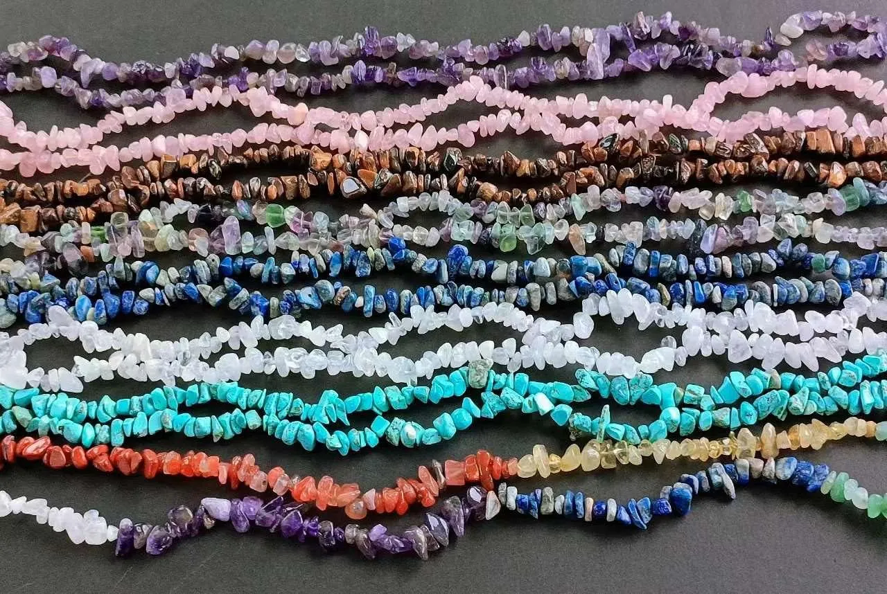LAIDANLA Fluorite 400pcs Natural Chip Stone Beads 5-8mm Healing Crystal Irregular Gemstones Drilled DIY Loose Rocks Bead Crystal for Bracelet Earrings Necklace Jewelry Making Crafting