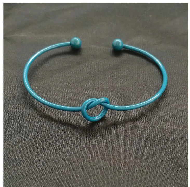 O-Type Metal Openwork Knot Bracelet
